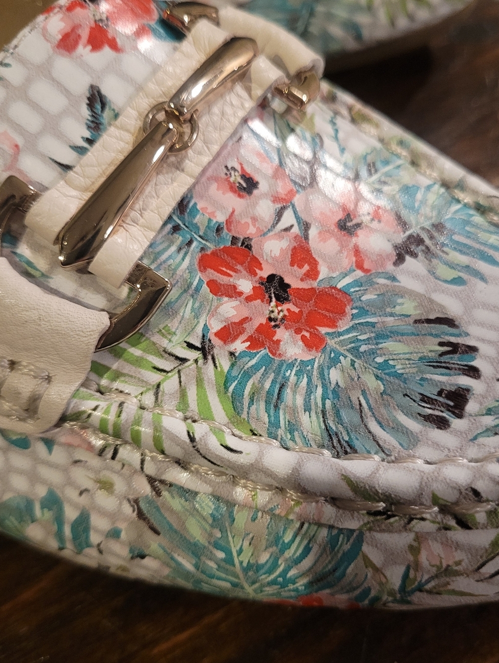 Aerosoles Drive Along Bit Loafer White Cream Gold Pink Green Tropical Floral 7.5 - Picture 2 of 9